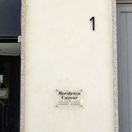 Residenza Cavour - A تيرانو